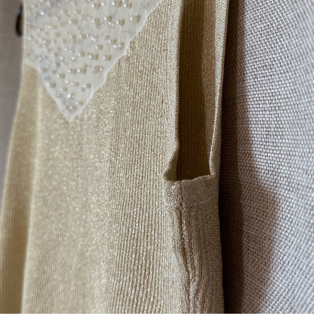 Cable & Gauge•embellished mock turtleneck sleeveless blouse•medium•silk blend - Picture 4 of 10